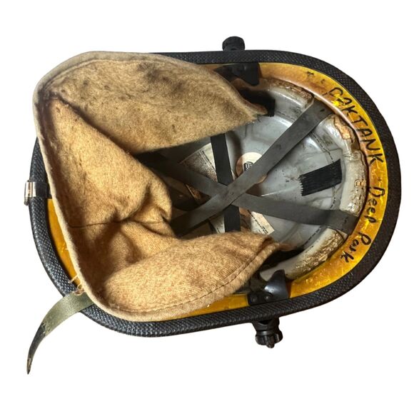 Vintage Cairns & Brothers Firefighter Helmet Metro Yellow Vopak Industrial 1992 - Picture 7 of 7